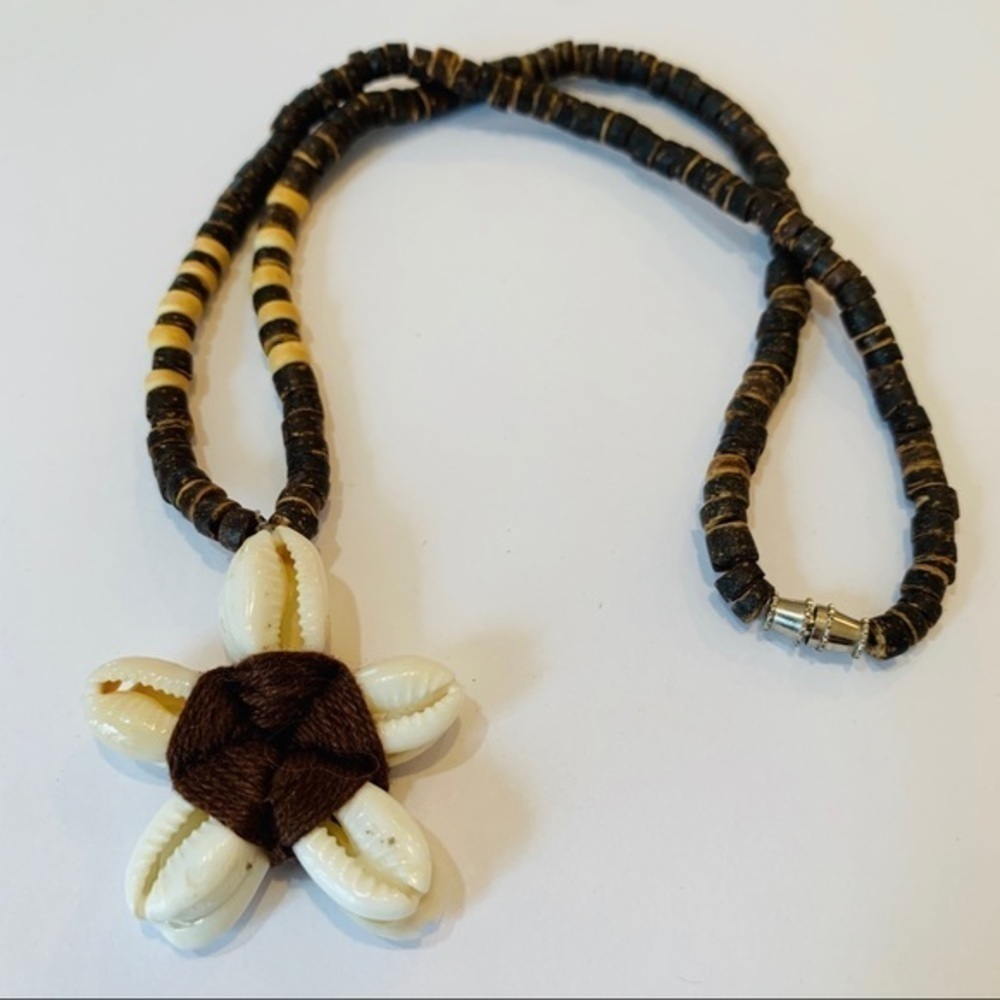 💐5/25 shell flower cord wrapped pendant wood bead